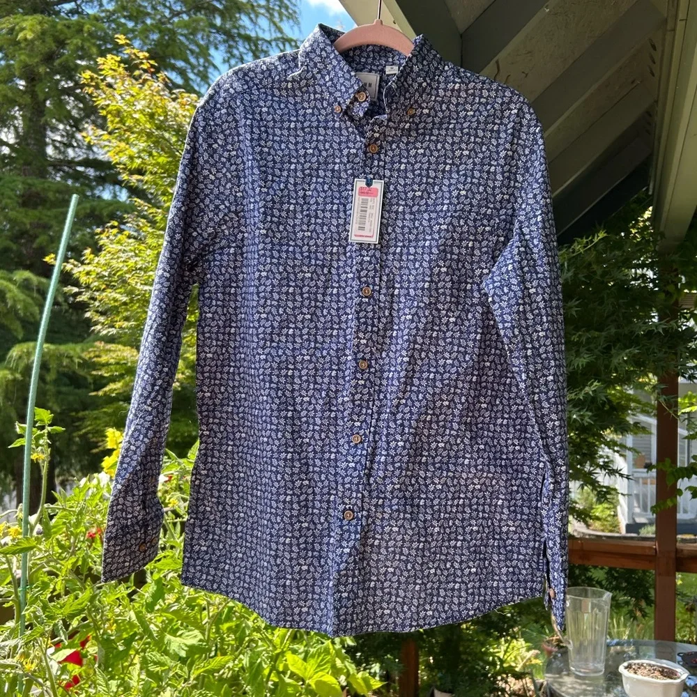 NWT Blue Floral Button Down - Picture 1 of 2